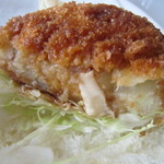 アプリコット - コロッケは二つ割で