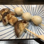 Kushiyaki Sakaba Ikkon - しいたけ（バター醤油）100円＆うずらの玉子 120円