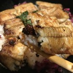 忠八 - 白焼き丼リフト♪ 佃煮が隠れます♪