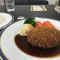 レストラン香味屋 - メンチカツ（ライス付き）