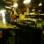 大甚 - 店内中ほどから入口に向かって