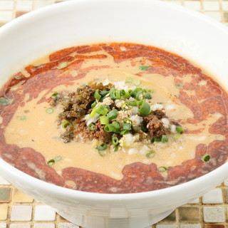 昼も夜も本格四川料理を堪能！ランチ週替り定食は850円～