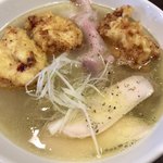 ロトブルワリー 麺や 天空 - ラーメン、とり天のトッピング