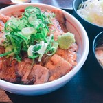 炭火焼豚丼 信玄 - 豚丼醤油ダレバラ