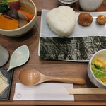 茶寮 つぼ市製茶本舗 - ・「市兵衛「おかし碗」と御結びセット~さくさく最中とお茶付き~(\1706)」