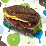 ブーランジェリー パティスリー トレトゥール アダチ - 