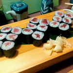 大衆酒場 まるちゃん - 残った中落で鉄火巻きを作ってもらいました