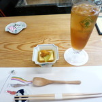 割烹 市川 - 敷紙が素敵～