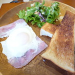 粋 - 夫はトーストセット500円（税込）