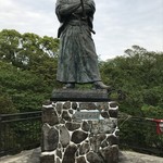 江山楼 - 坂本竜馬像