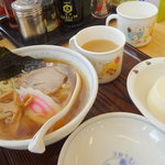 ぎょうざの満洲 - ちびっこラーメン