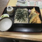 満留賀 - 料理写真:天ざる。
税込950円。
美味し。