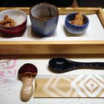 ふわり家 - キノコ形の箸置きは店長の手作りなんだとか
