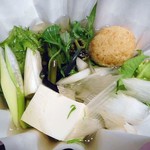 ふわり家 - 季節の山菜紙鍋