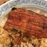 つきじ宮川本店 - 中に1枚入ってます