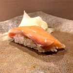 うを徳 - 下北 桜鱒（握り）