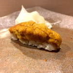 うを徳 - 函館 紫雲丹（握り）