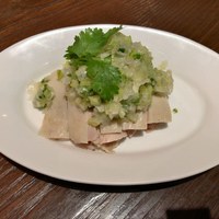 中国飯店 紫玉蘭 - 蒸し鶏のネギ塩だれ