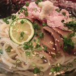 興 - 「冷やしかけそうめん」：そうめんの認識が変わる！穏やかで豊かなだしが旨い！！