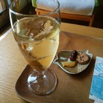 カフェと雑貨と猫 35 - アップルタイザー