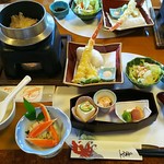 Fuji Koura Honten Hakkouen - 釜飯･かに天ぷら･かにｻﾗﾀﾞ･茹でがに･とろとろ豆冨･小鉢二種