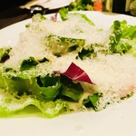 北海道イタリアン ミアボッカ - 二品目
            「チーズたっぷり海老のシーザーサラダ」
