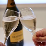 ラ・サンテ - シャンパーニュで乾杯〜♪