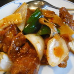 東華菜館 - 揚げ鶏肉の唐辛子炒め