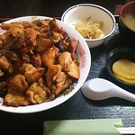 芳味亭 - 炭火焼きチキン丼