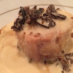 マ プール - モリーヌ茸をクリームで煮込んで作ったソースがやばいくらい美味しいです　パンで掬って一滴残さずお腹に収めました