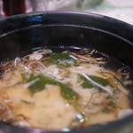 回転鮨 清次郎 - ワカメ汁