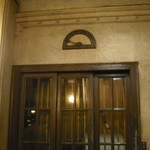 東華菜館 - またエレベーターで４階へ