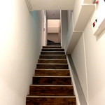 割烹 米三つ - 階段にて三階に上ります