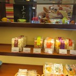 金蝶園総本家 大垣駅前本店 - 店内