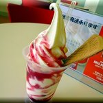 ミルクハウス - いちごサンデー