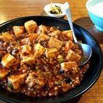 Shiyou Riyuu - 確か690円   この色ツヤよ！  
                        硬めの豆腐と粗刻みの肉で食べ応えアリ