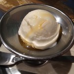 Kalpasi - ミルクとヨーグルトとキトゥルハニーのジェラート 