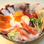 よって家 - プレミアム丼　１２種丼をさらにグレードUPした丼ぶりです。ネタ数１４種類！！