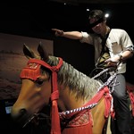 天外天 - ちょｗｗｗヤダｗｗ絶対こんな事思われた！ 　　　　　　↓ 「やだあの人、40も過ぎてあんなにノリノリよ」 　プーｗｗクスクス 「ゆっき～よ、ラヲタだわ、豚骨臭いわ！」 　プーｗｗクスクス 「見て、今度は馬に乗って全軍突撃とか言ってる」 　 ヽ(`Д´)ﾉもう来ねえよ！ウワァァン｡･ﾟ･(ﾉД`)･ﾟ･｡