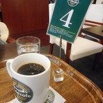 イデカフェ - 4番札で待ちます