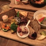 ＋Veganique - ベジタブルアンティパストプレート