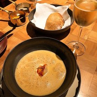ザ タヴァン グリル＆ラウンジ - 