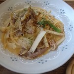 cafe 旅ヲスル木 - 牛肉とうどのパスタ