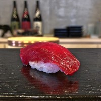 鮨 うえ岡 - 伊豆 下田 本鮪（握り）