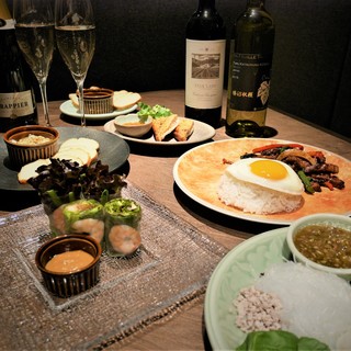 お食事のみ ラグジュアリーパーティープラン 高級食材をふんだんに使ったシェフの自信作をシェアスタイルで楽しむ 全10品 歓送迎会を贅沢に Nouvelle Ethnique Atha ヌーヴェルエスニック アタ 恵比寿 タイ料理 食べログ