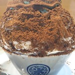 慈げん - 上部はミント色エスプーマ､真ん中あたりはミルク氷♡器の中はミント氷