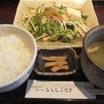 府中日本酒バルTOKUTOUSEKI - ゴーヤチャンプル定食