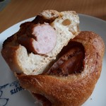 パン ルージュ - ジャンボウインナーフランス(280円)　断面