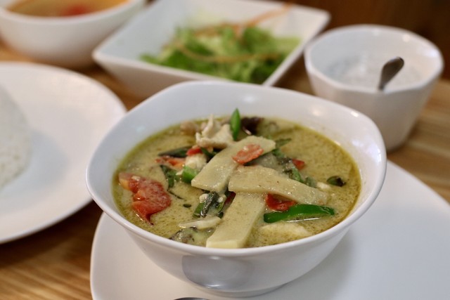 激辛で美味しいグリーンカレー By スパマキシマム サイアム 大通店 Siam 西４丁目 タイ料理 食べログ