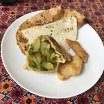 アジアン食堂 - からあげ サモサ パパド 春巻き